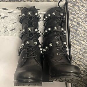 Karl Lagerfeld Lennon Ankle Boots 7.5